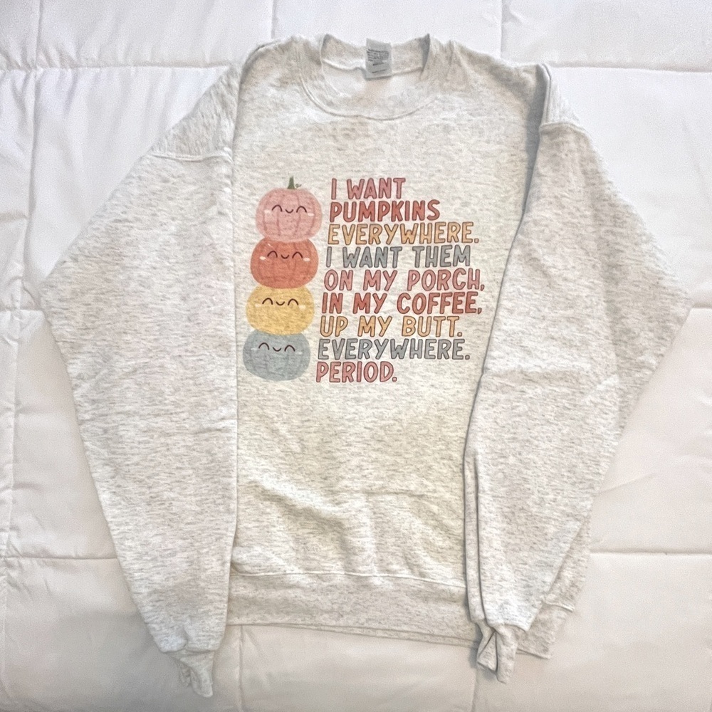 Graphic Pumpkin Print Women's Sweatshirt Size M. NWOT